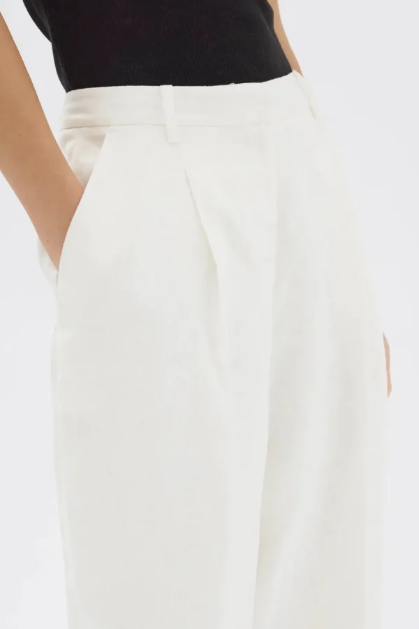 Hot Assembly Label Aria Linen Pant - Antique White